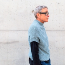 Pinecone vest - side