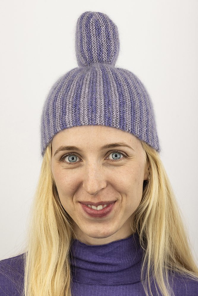 Strikkede striber hue